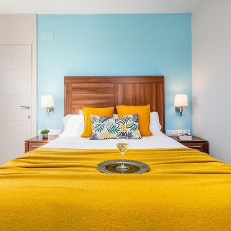 Kronos On The Beach Suite 4 Барселона Екстериор снимка