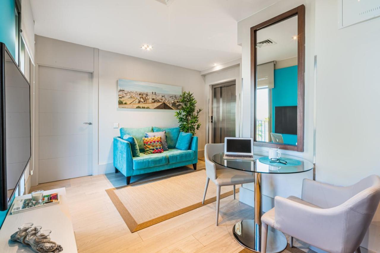 Kronos On The Beach Suite 4 Барселона Екстериор снимка