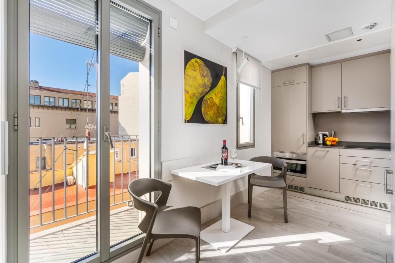Kronos On The Beach Suite 4 Барселона Екстериор снимка