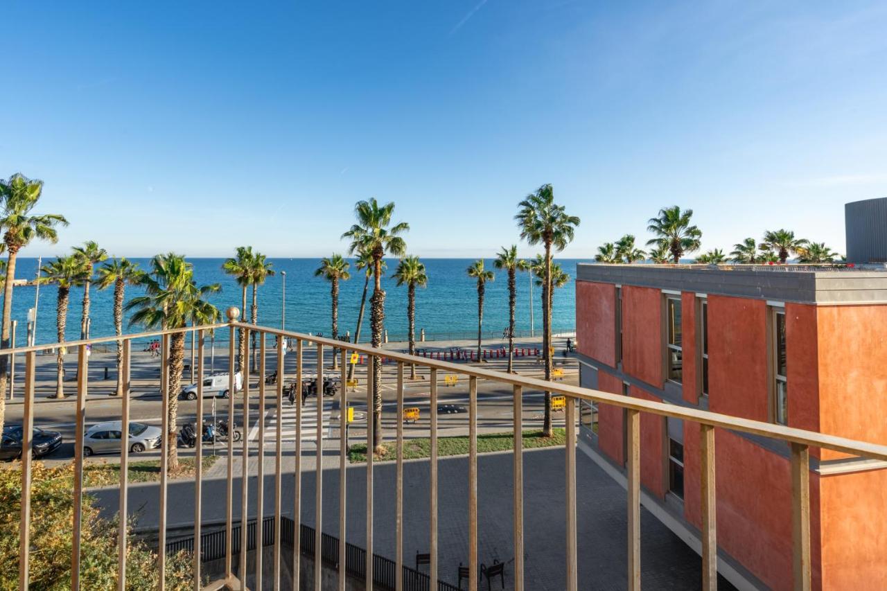 Kronos On The Beach Suite 4 Барселона Екстериор снимка